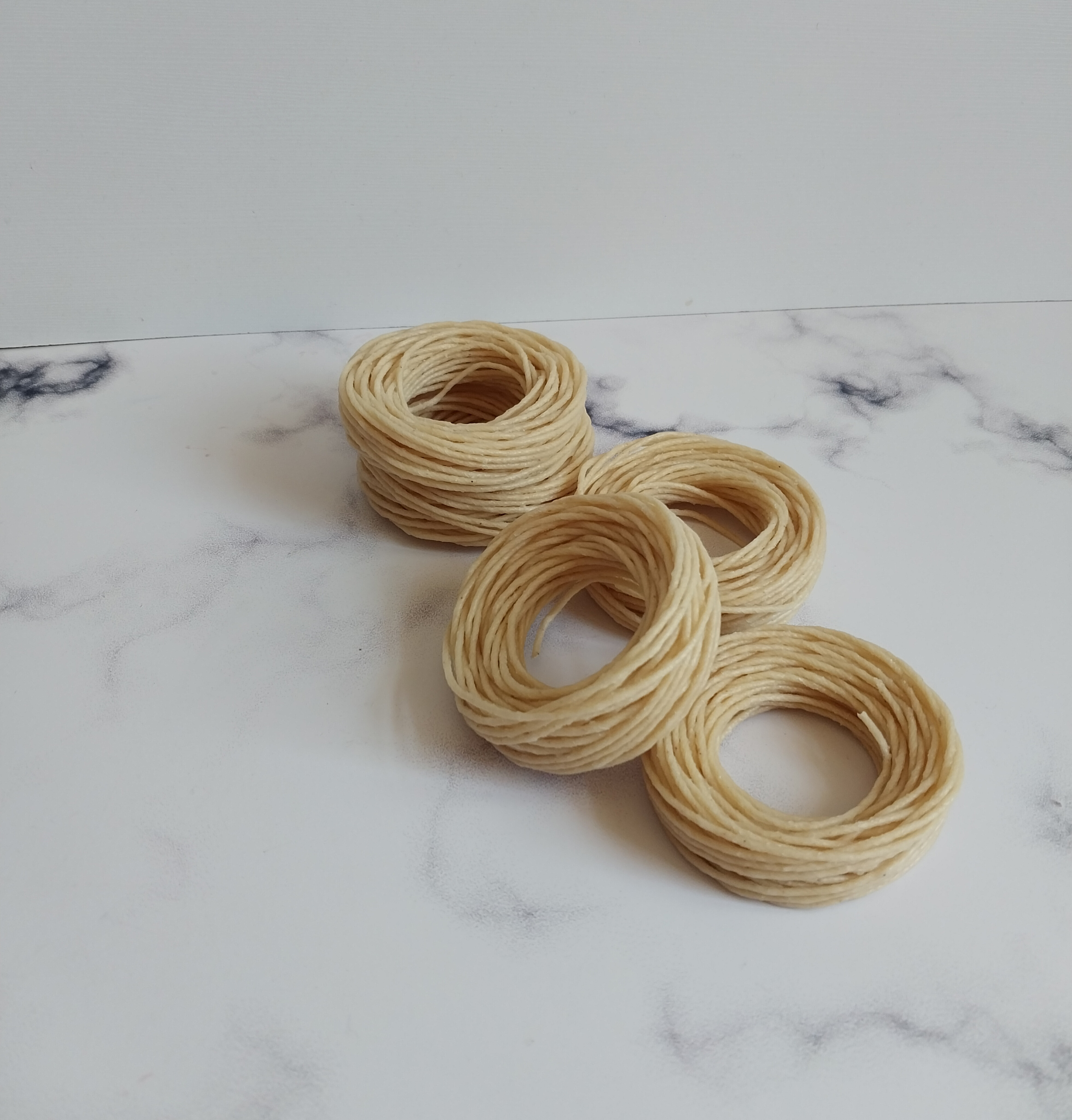 خرید آنلاین فیتیله‌های موم خورده 